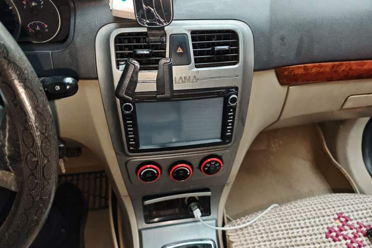 Used CHANGAN CX30 2011 Sedan 1.6L Manual Luxury Model Audio And AC Panel