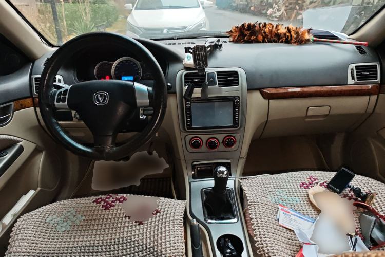 Used CHANGAN CX30 2011 Sedan 1.6L Manual Luxury Model Center Console