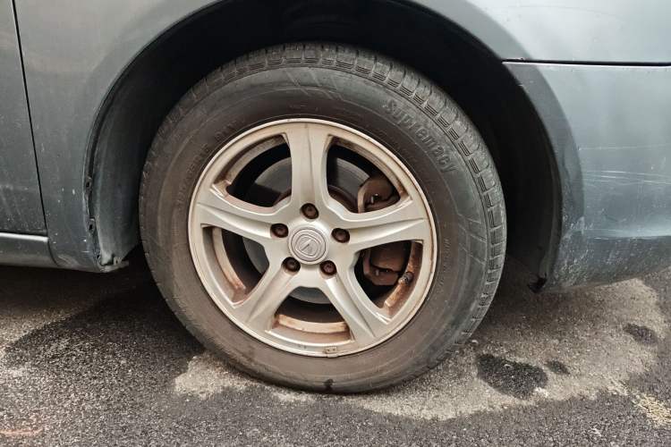 Used CHANGAN CX30 2011 Sedan 1.6L Manual Luxury Model Right Front Wheel Hub