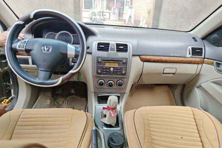 Used CHANGAN CX30 2012 Sedan 1.6L Manual Luxury Model Center Console