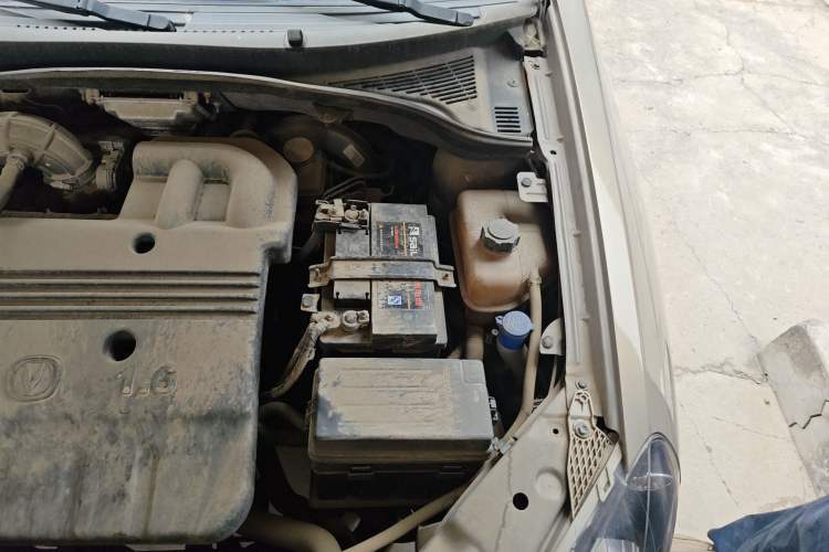 Used CHANGAN CX30 2012 Sedan 1.6L Manual Luxury Model Engine Bay Left