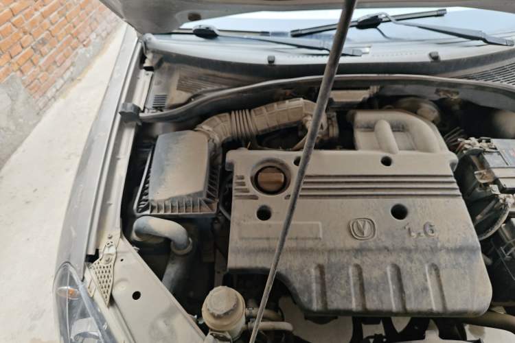 Used CHANGAN CX30 2012 Sedan 1.6L Manual Luxury Model Engine Bay Right