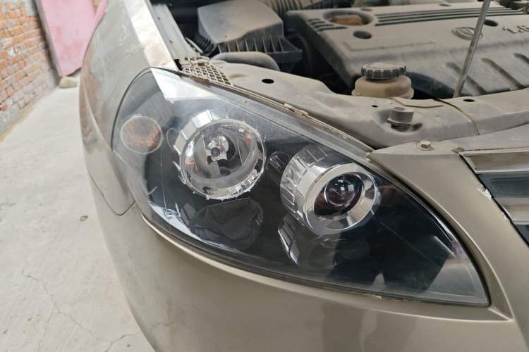 Used CHANGAN CX30 2012 Sedan 1.6L Manual Luxury Model Right Front Headlight
