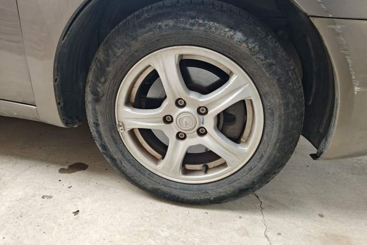 Used CHANGAN CX30 2012 Sedan 1.6L Manual Luxury Model Right Front Wheel Hub