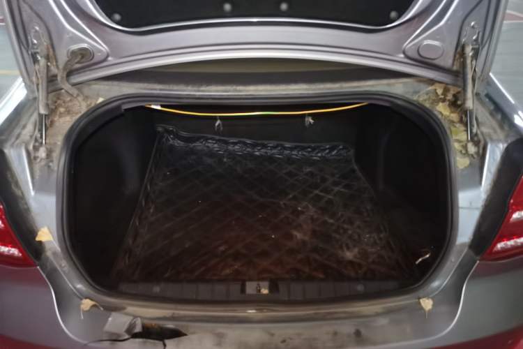 Used CHANGAN CX30 2012 Sedan 1.6L Manual Luxury Model Trunk