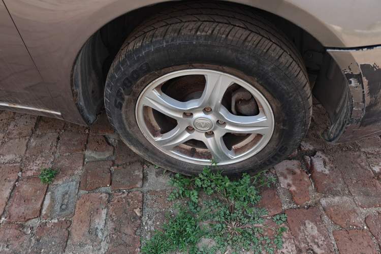 Used CHANGAN CX30 2012 Sedan 1.6L Manual Luxury Model Right Front Wheel Hub