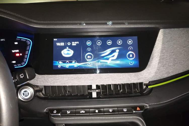 Used CHANGAN E-Pro 2020 Long-Engine Version Audio And AC Panel