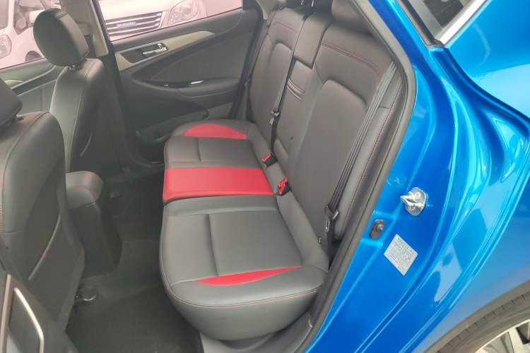 Used CHANGAN Eado 2016 1.6L Automatic Junku Model Interior 4
