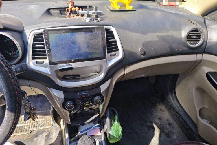 Used CHANGAN Eado 2012 1.6L Manual Luxury Model China IV Standard Audio And AC Panel