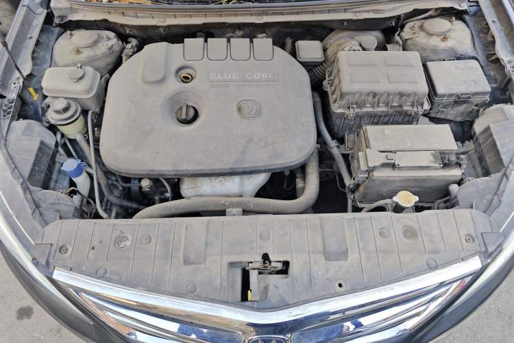 Used CHANGAN Eado 2012 1.6L Manual Luxury Model China IV Standard Engine Bay
