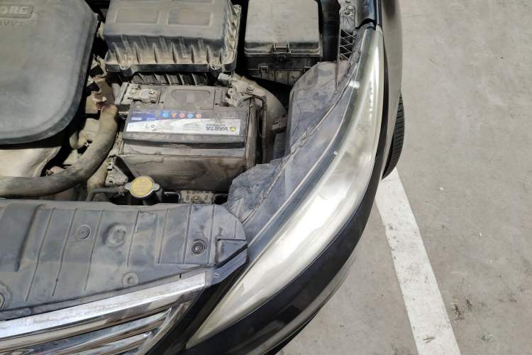 Used CHANGAN Eado 2012 1.6L Manual Luxury Version China IV Standard Engine Bay Left