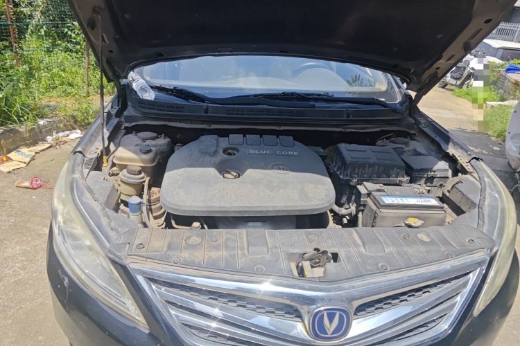 Used CHANGAN Eado 2012 1.6L Manual Luxury Version China IV Standard Engine Bay Right