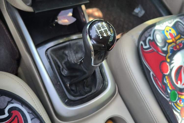 Used CHANGAN Eado 2012 1.6L Manual Luxury Version China IV Standard Gear Lever