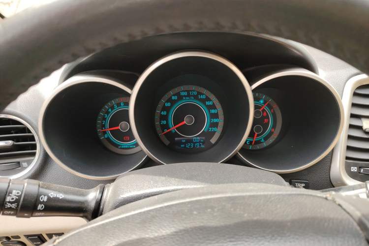 Used CHANGAN Eado 2012 1.6L Manual Luxury Version China IV Standard Instrument Cluster
