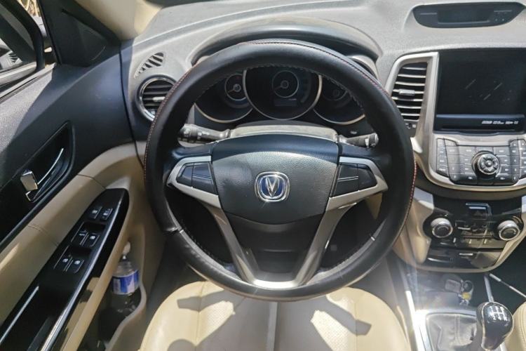 Used CHANGAN Eado 2012 1.6L Manual Luxury Version China IV Standard Steering Wheel