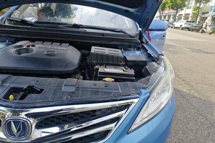 Used CHANGAN Eado 2012 1.6L Manual Luxury Version China IV Standard Engine Bay Left