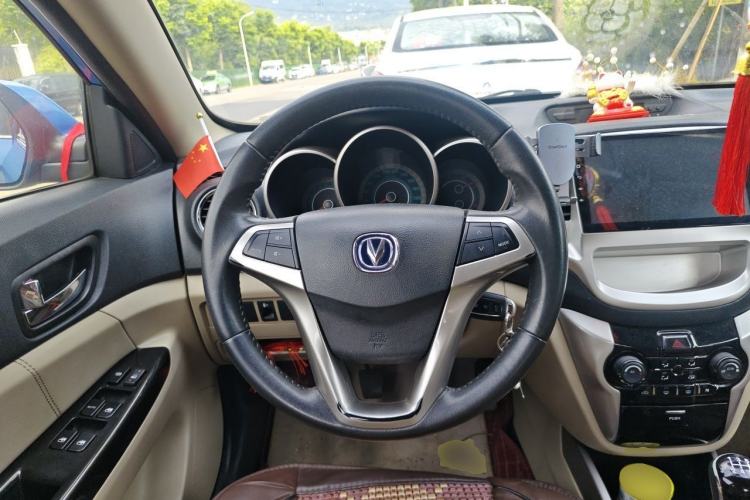 Used CHANGAN Eado 2012 1.6L Manual Luxury Version China IV Standard Steering Wheel