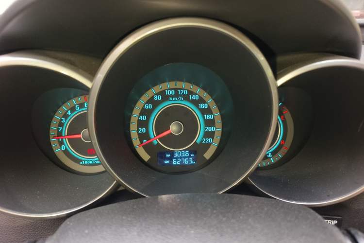 Used CHANGAN Eado 2012 1.6L Manual Luxury Model China IV Standard Instrument Cluster