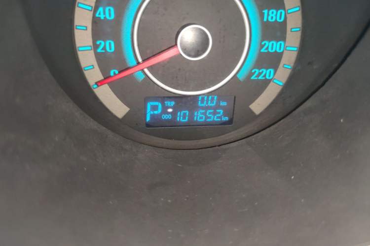 Used CHANGAN Eado 2012 1.6L Automatic Prestige Model China IV Standard Odometer Close Up