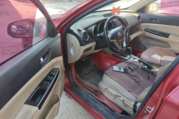 Used CHANGAN Eado 2012 1.6L Automatic Luxury Version China IV Standard Driver Seat