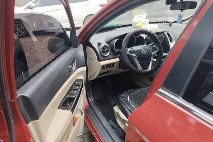 Used CHANGAN Eado 2012 1.6L Manual Luxury Model China IV Standard Driver Seat