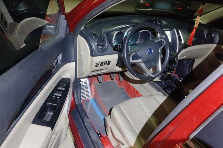Used CHANGAN Eado 2012 1.6L Manual Luxury Version China IV Standard Driver Seat