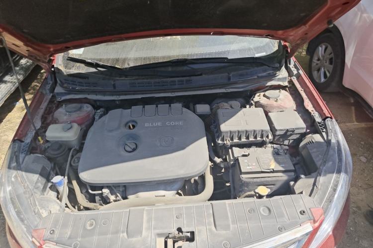Used CHANGAN Eado 2012 1.6L Manual Luxury Version China IV Standard Engine Bay