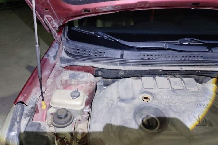 Used CHANGAN Eado 2012 1.6L Manual Luxury Version China IV Standard Engine Bay Right
