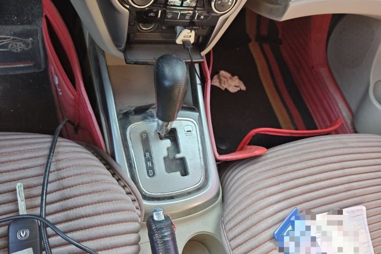 Used CHANGAN Eado 2012 1.6L Automatic Luxury Version China IV Standard Gear Lever