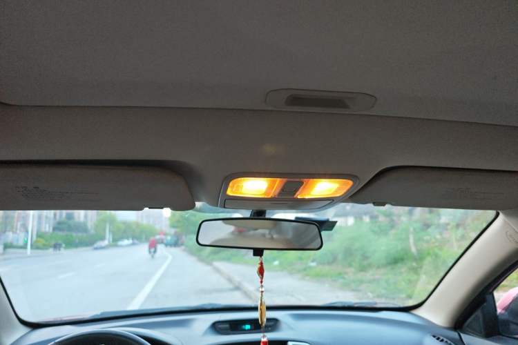 Used CHANGAN Eado 2012 1.6L Manual Luxury Version China IV Standard Headliner