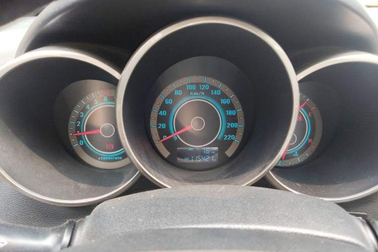Used CHANGAN Eado 2012 1.6L Manual Luxury Model China IV Standard Instrument Cluster