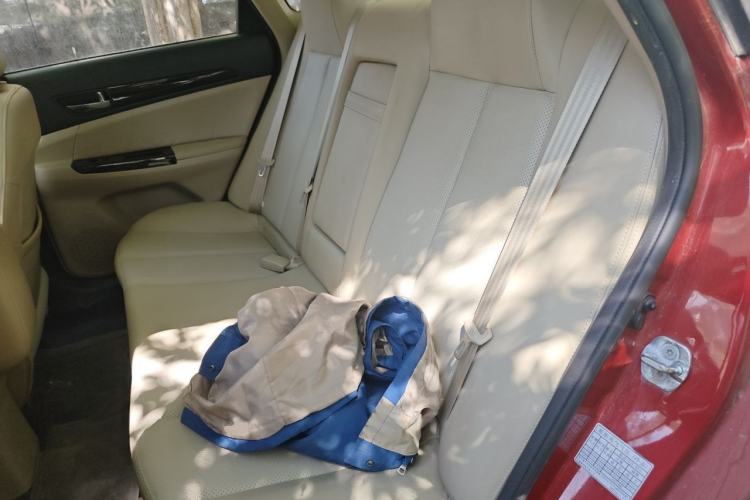 Used CHANGAN Eado 2012 1.6L Manual Luxury Version China IV Standard Left Rear Seat