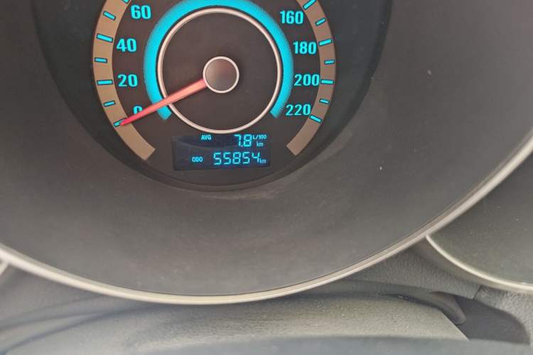 Used CHANGAN Eado 2012 1.6L Manual Luxury Version China IV Standard Odometer Close Up