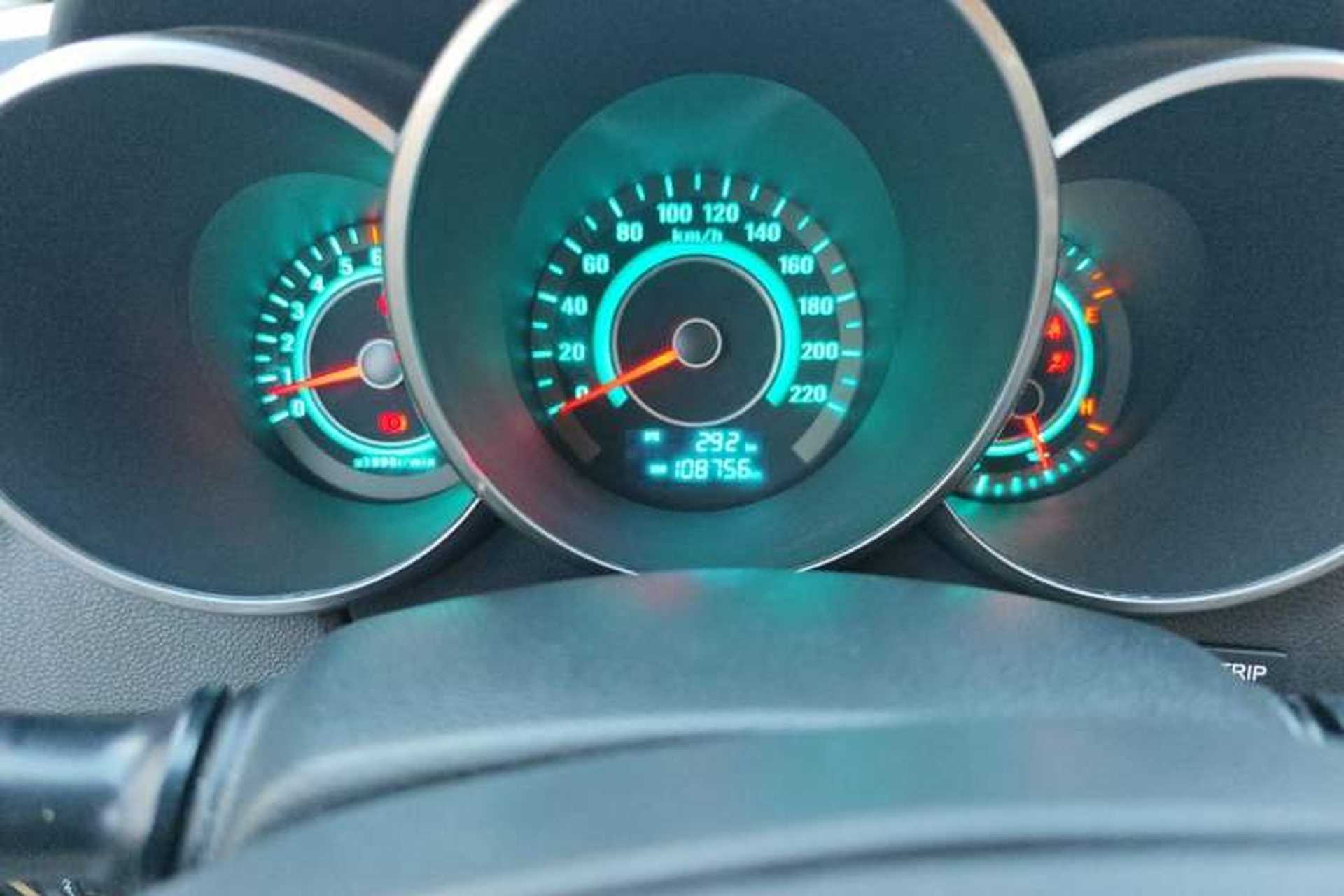 Used CHANGAN Eado 2012 1.6L Manual Luxury Version China IV Standard Odometer Close Up