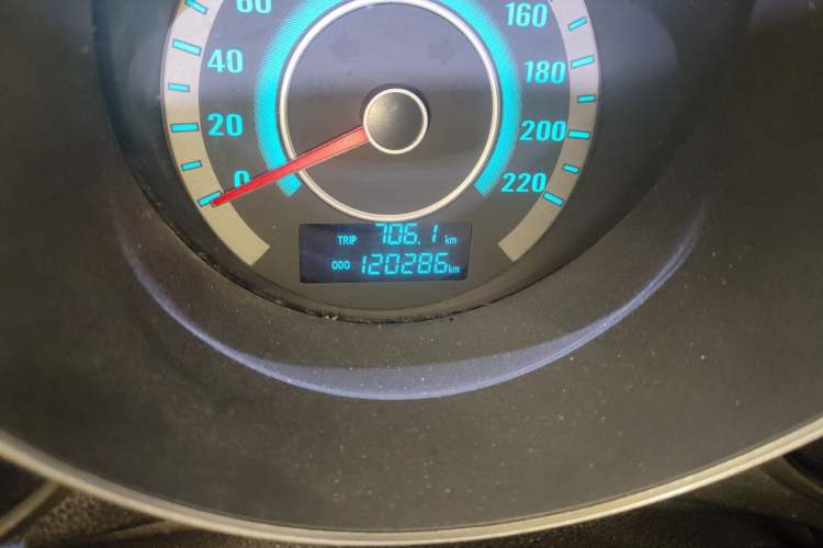 Used CHANGAN Eado 2012 1.6L Manual Luxury Version China IV Standard Odometer Close Up