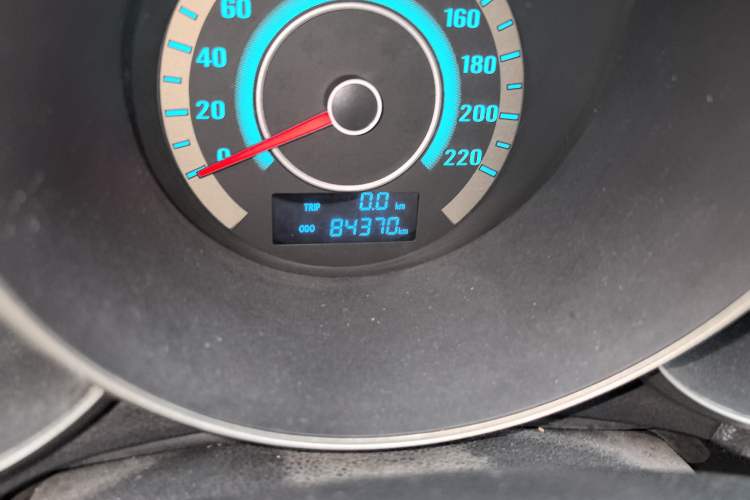 Used CHANGAN Eado 2012 1.6L Manual Luxury Model China IV Standard Odometer Close Up