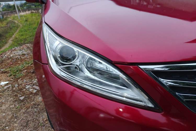 Used CHANGAN Eado 2012 1.6L Manual Luxury Version China IV Standard Right Front Headlight