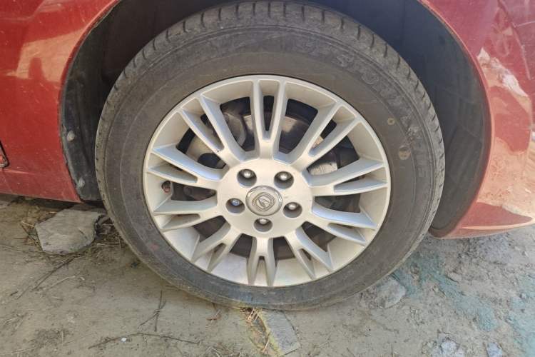 Used CHANGAN Eado 2012 1.6L Manual Luxury Version China IV Standard Right Front Wheel Hub