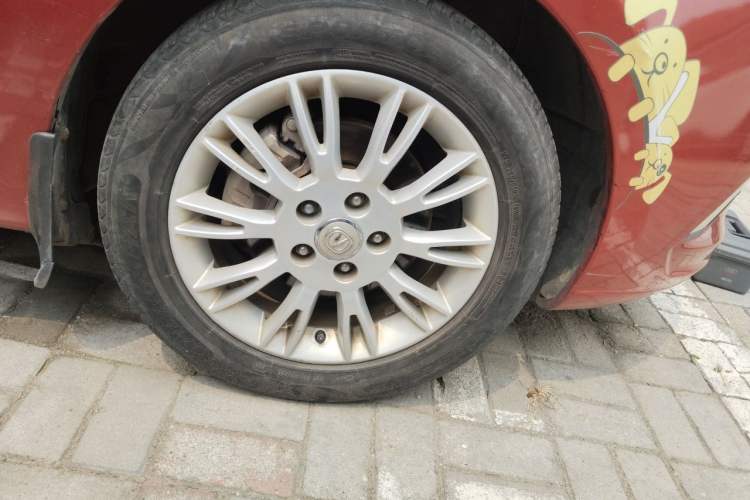 Used CHANGAN Eado 2012 1.6L Manual Luxury Model China IV Standard Right Front Wheel Hub