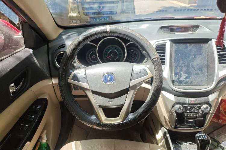 Used CHANGAN Eado 2012 1.6L Manual Luxury Model China IV Standard Steering Wheel