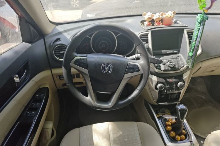 Used CHANGAN Eado 2012 1.6L Manual Luxury Version China IV Standard Steering Wheel