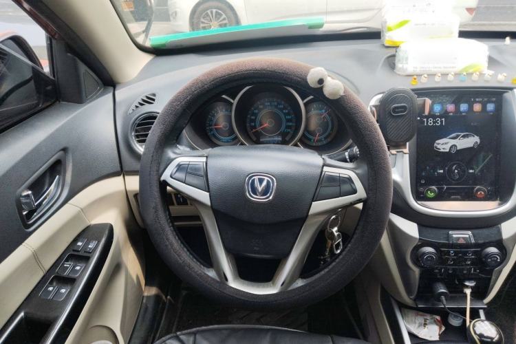 Used CHANGAN Eado 2012 1.6L Manual Luxury Model China IV Standard Steering Wheel