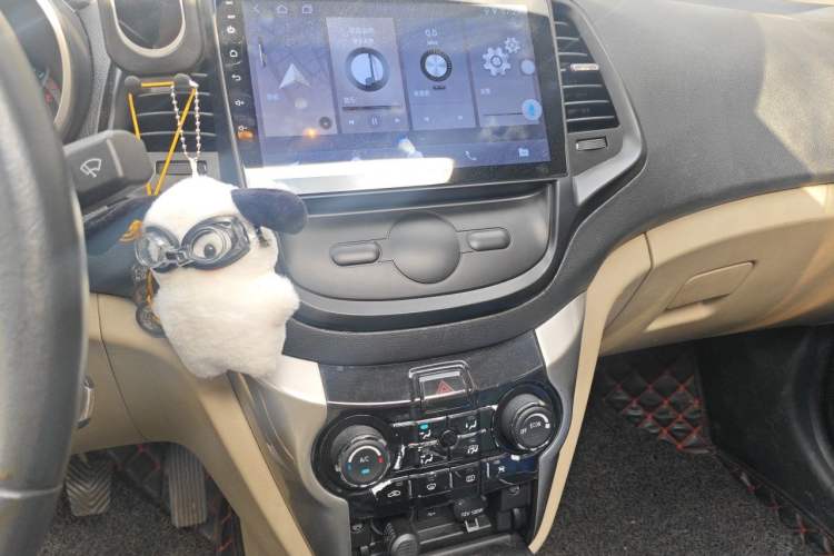 Used CHANGAN Eado 2012 1.6L Manual Luxury Version China IV Standard Audio And AC Panel