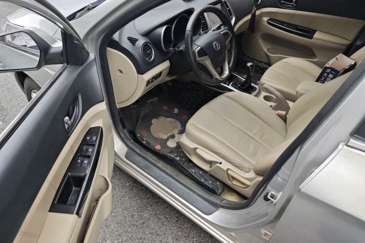 Used CHANGAN Eado 2012 1.6L Manual Shuya Model China IV Standard Driver Seat