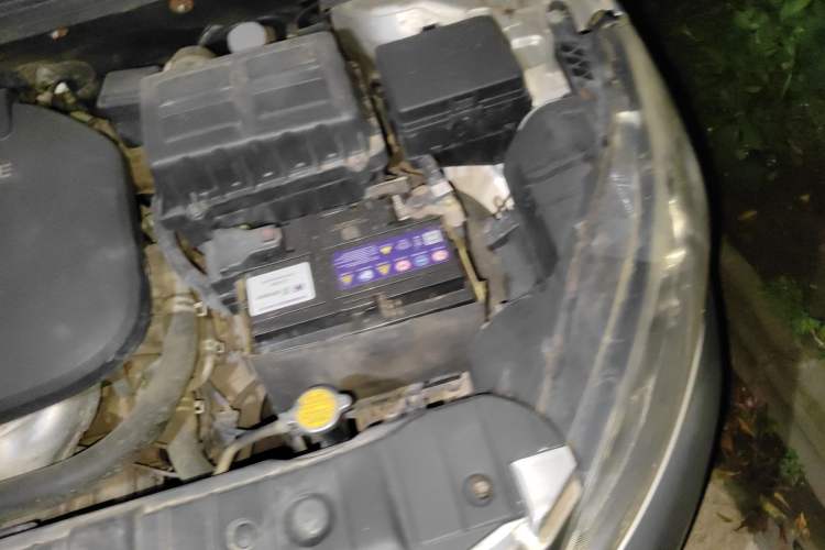 Used CHANGAN Eado 2012 1.6L Manual Luxury Version China IV Standard Engine Bay Left