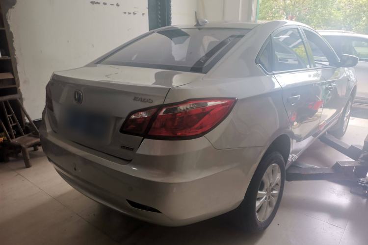 Used CHANGAN Eado 2012 1.6L Manual Luxury Model China IV Standard Exterior 1