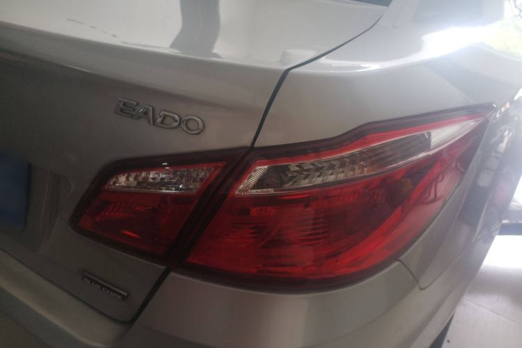 Used CHANGAN Eado 2012 1.6L Manual Luxury Model China IV Standard Exterior 2
