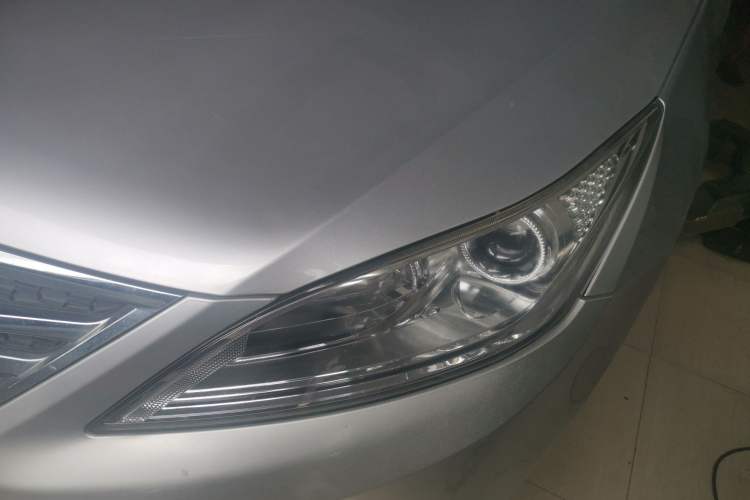 Used CHANGAN Eado 2012 1.6L Manual Luxury Model China IV Standard Exterior 4