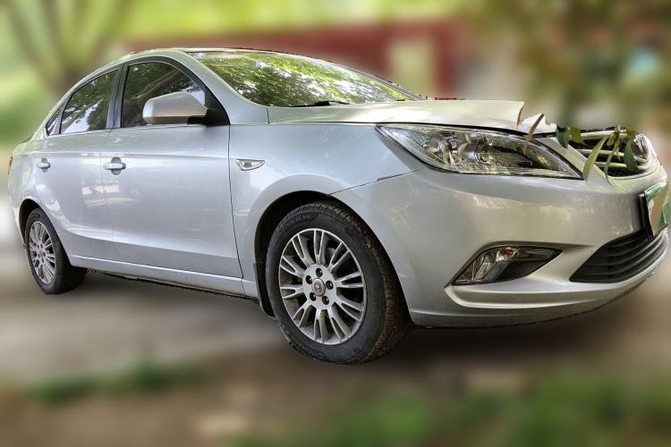 Used CHANGAN Eado 2012 1.6L Manual Luxury Model China IV Standard Front Right 45 Deg