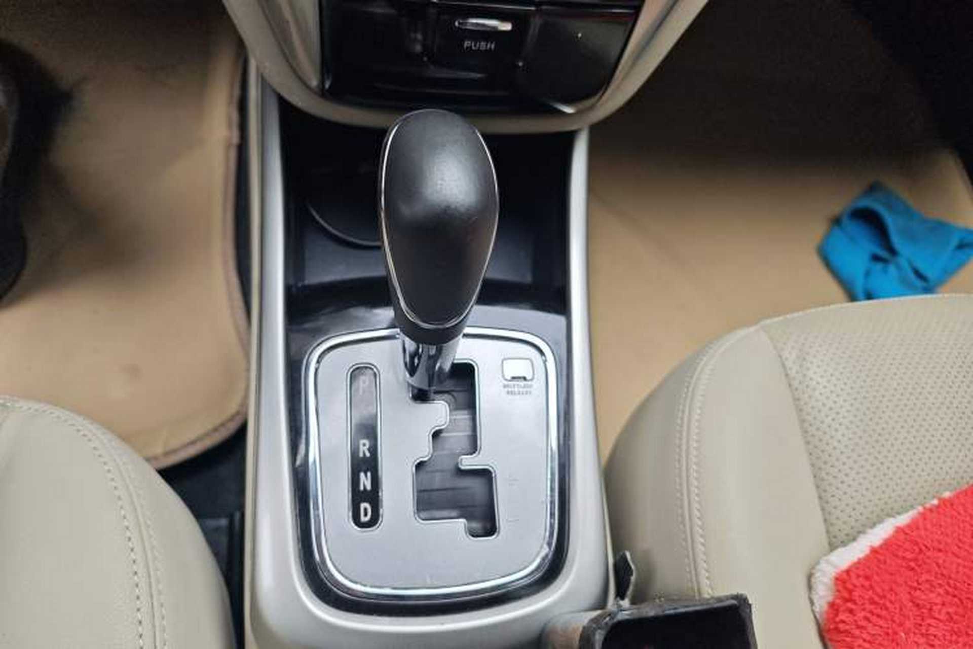 Used CHANGAN Eado 2012 1.6L Automatic Prestige Model China IV Standard Gear Lever